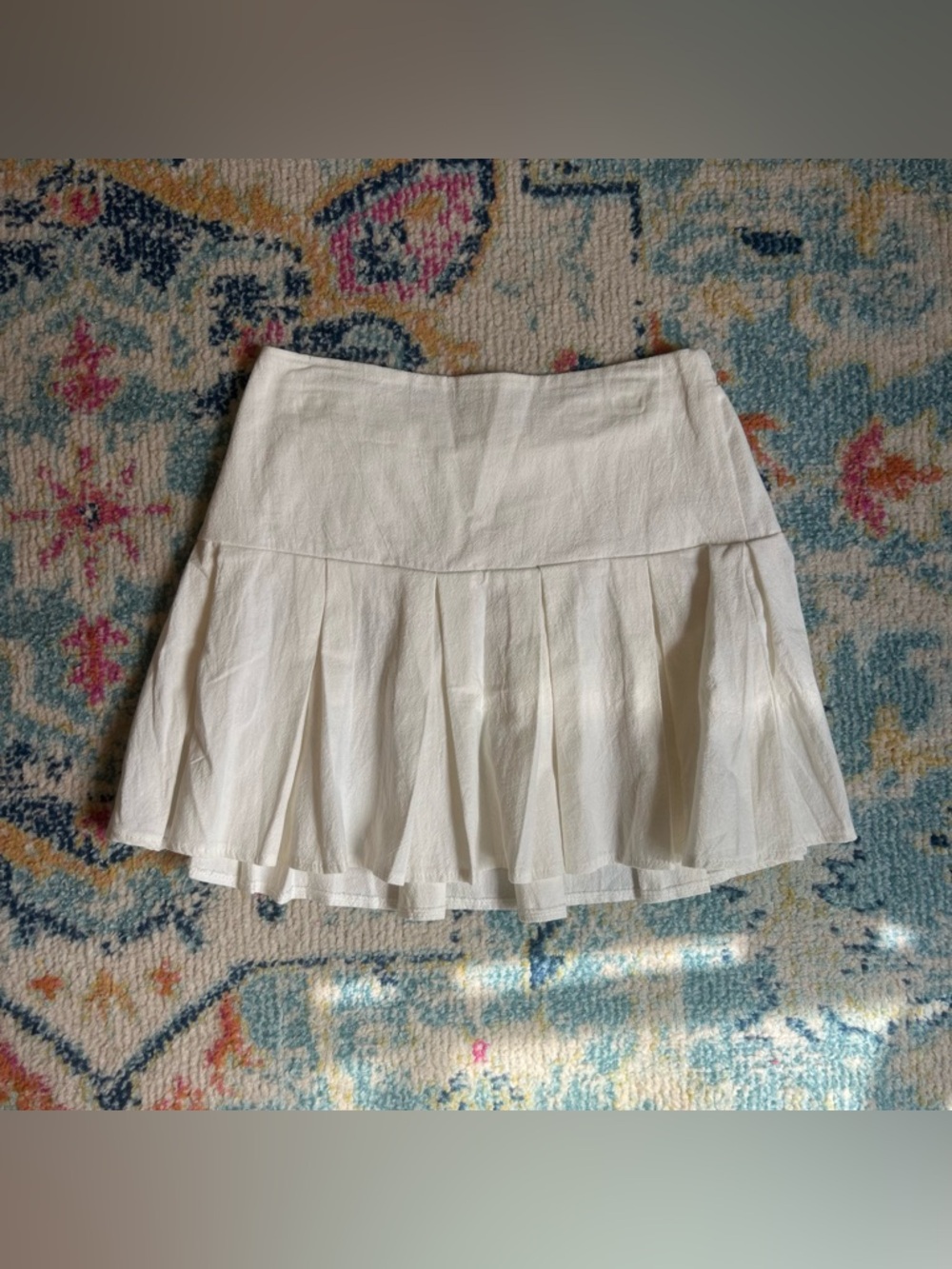 White Pleated Mini Skirt – Size Small (NWOT)